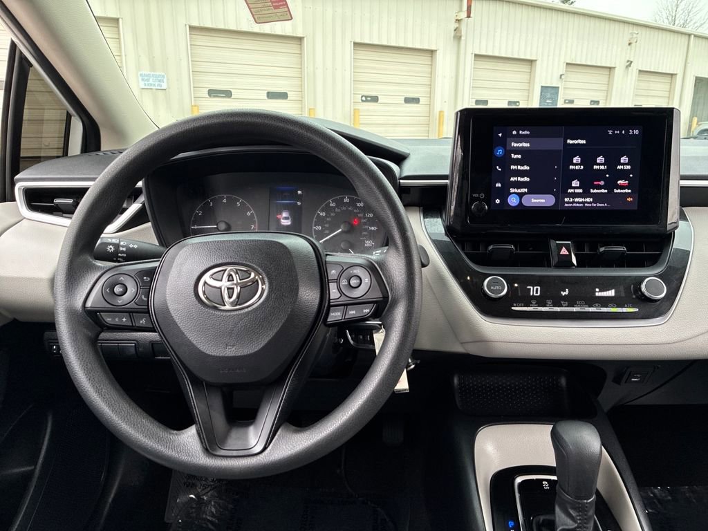 Used 2023 Toyota Corolla LE image 13