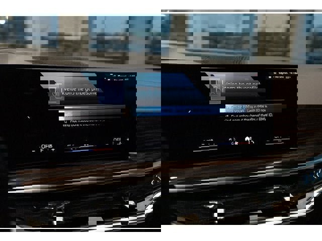 New 2026 BMW X5 xDrive50e w/ Climate Comfort Package image 70