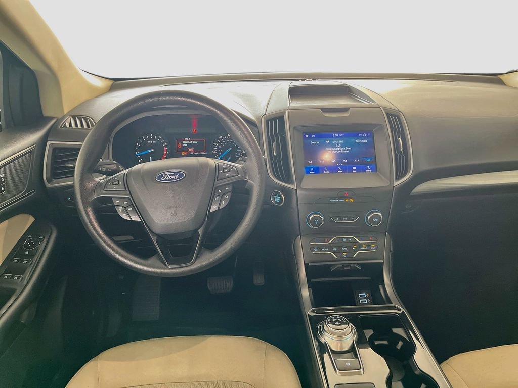 Used 2020 Ford Edge SE FWD image 22