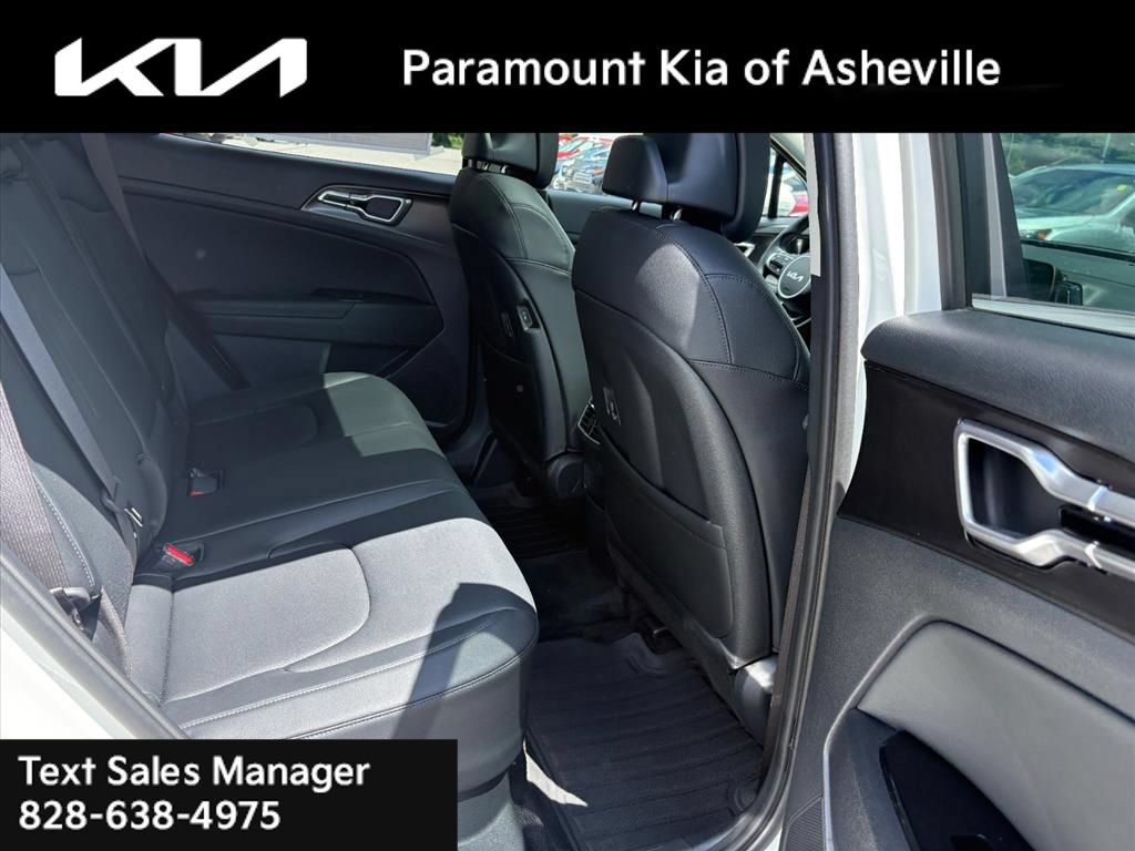 Certified 2025 Kia Sportage EX w/ EX Premium Package AWD/4WD image 22