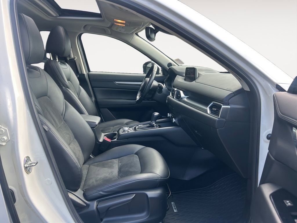 Used 2019 MAZDA CX-5 Touring image 10