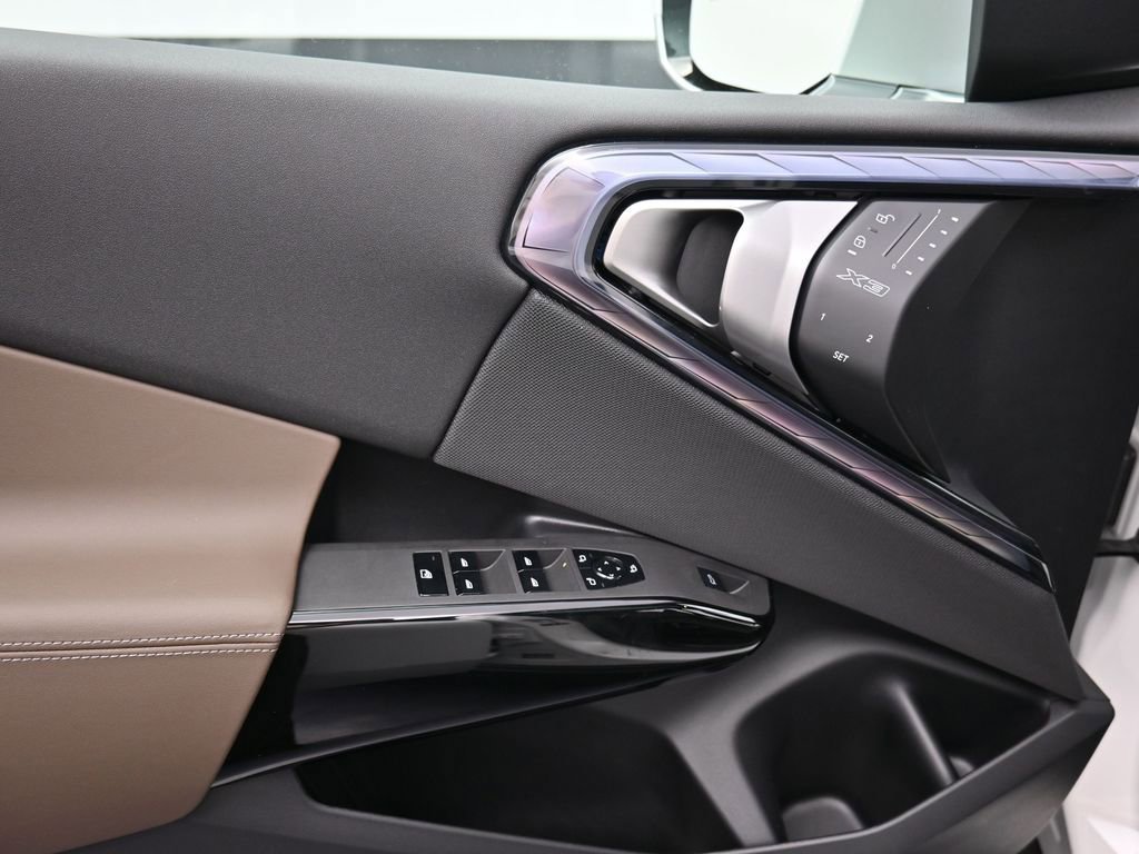New 2026 BMW X3 xDrive30 w/ Premium Package image 9