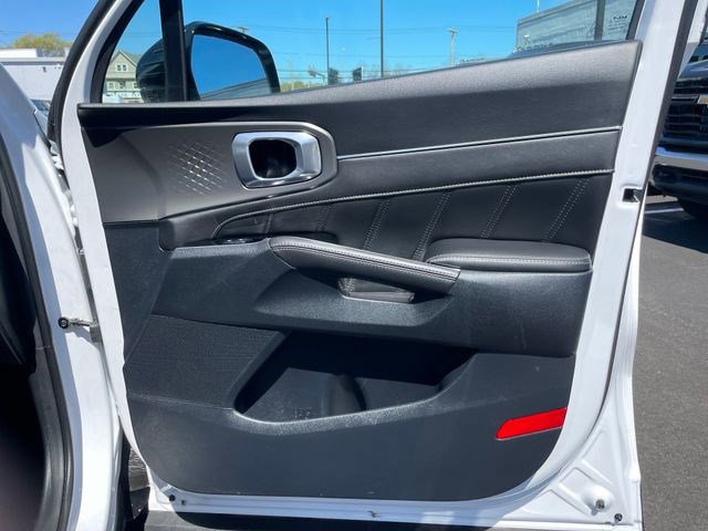 Used 2023 Kia Sorento SX AWD/4WD image 10