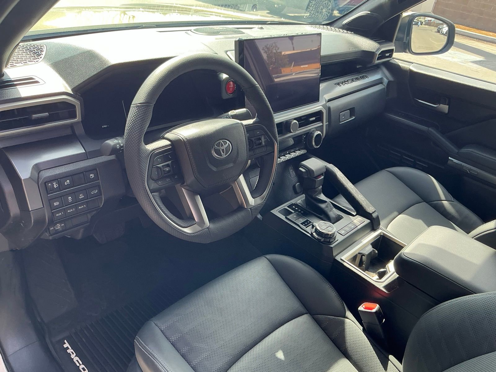 Used 2025 Toyota Tacoma TRD Off-Road w/ TRD Off Road Premium Package image 6