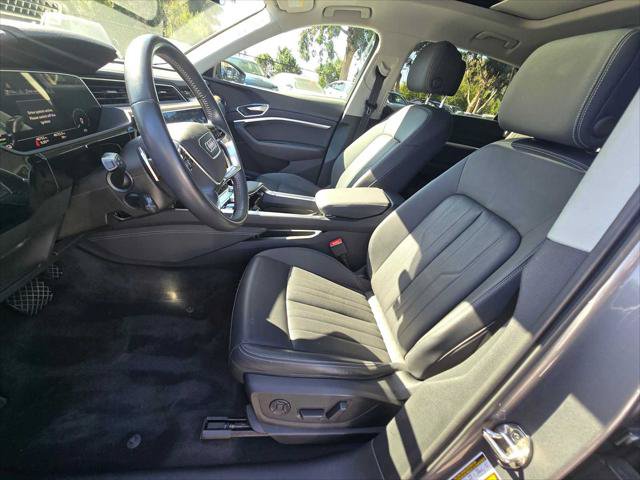 Used 2019 Audi e-tron Premium Plus AWD/4WD image 23