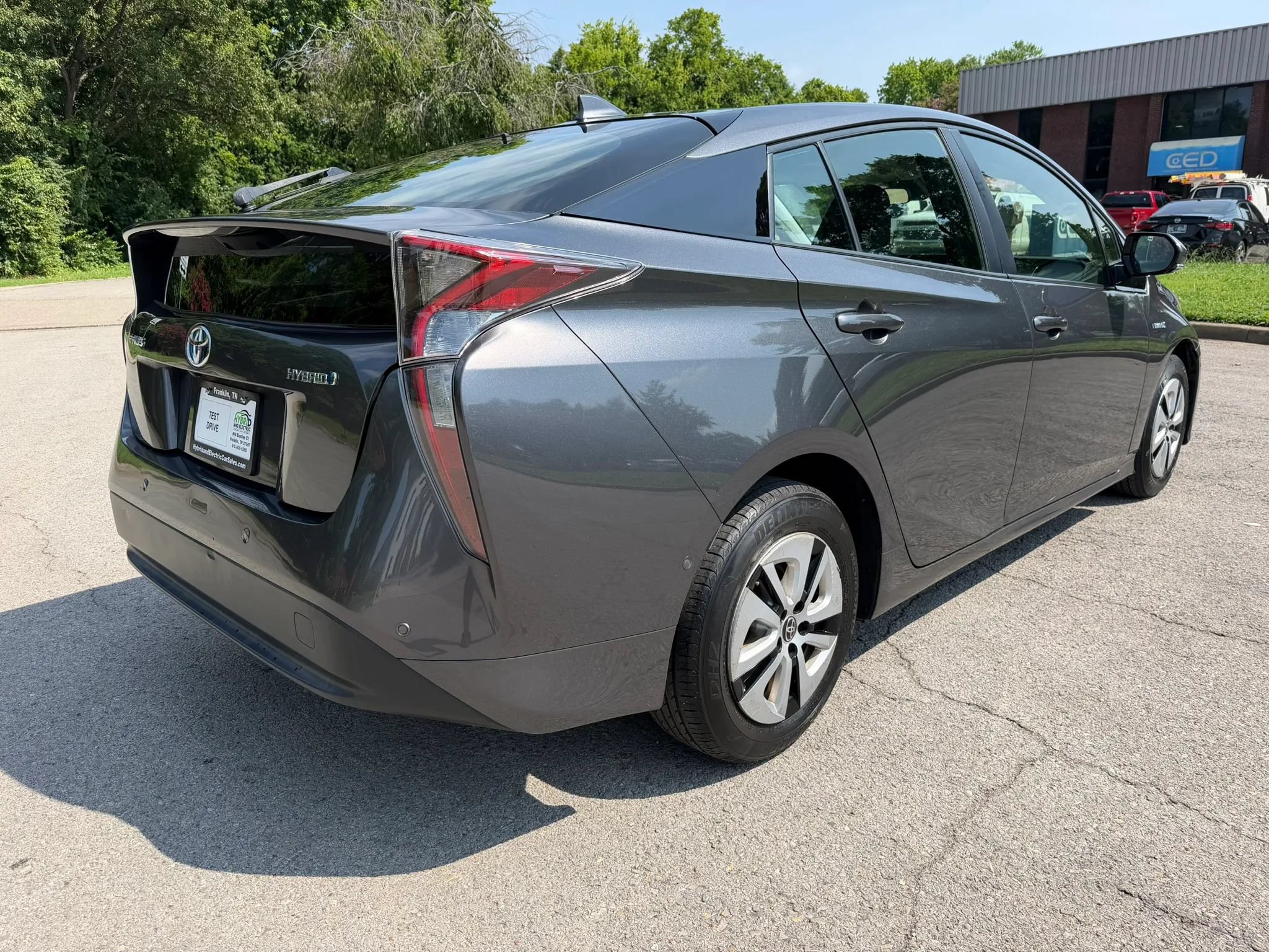 Used 2018 Toyota Prius Two w/ Prius Two Safety Plus Package FWD image 5