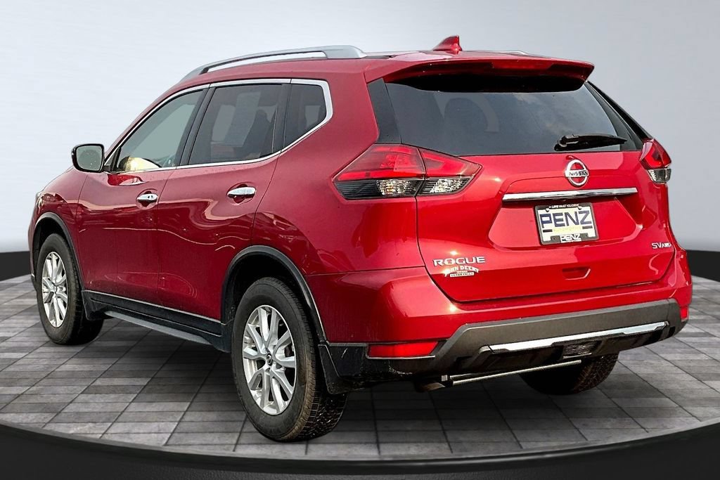 Used 2017 Nissan Rogue SV AWD/4WD image 4