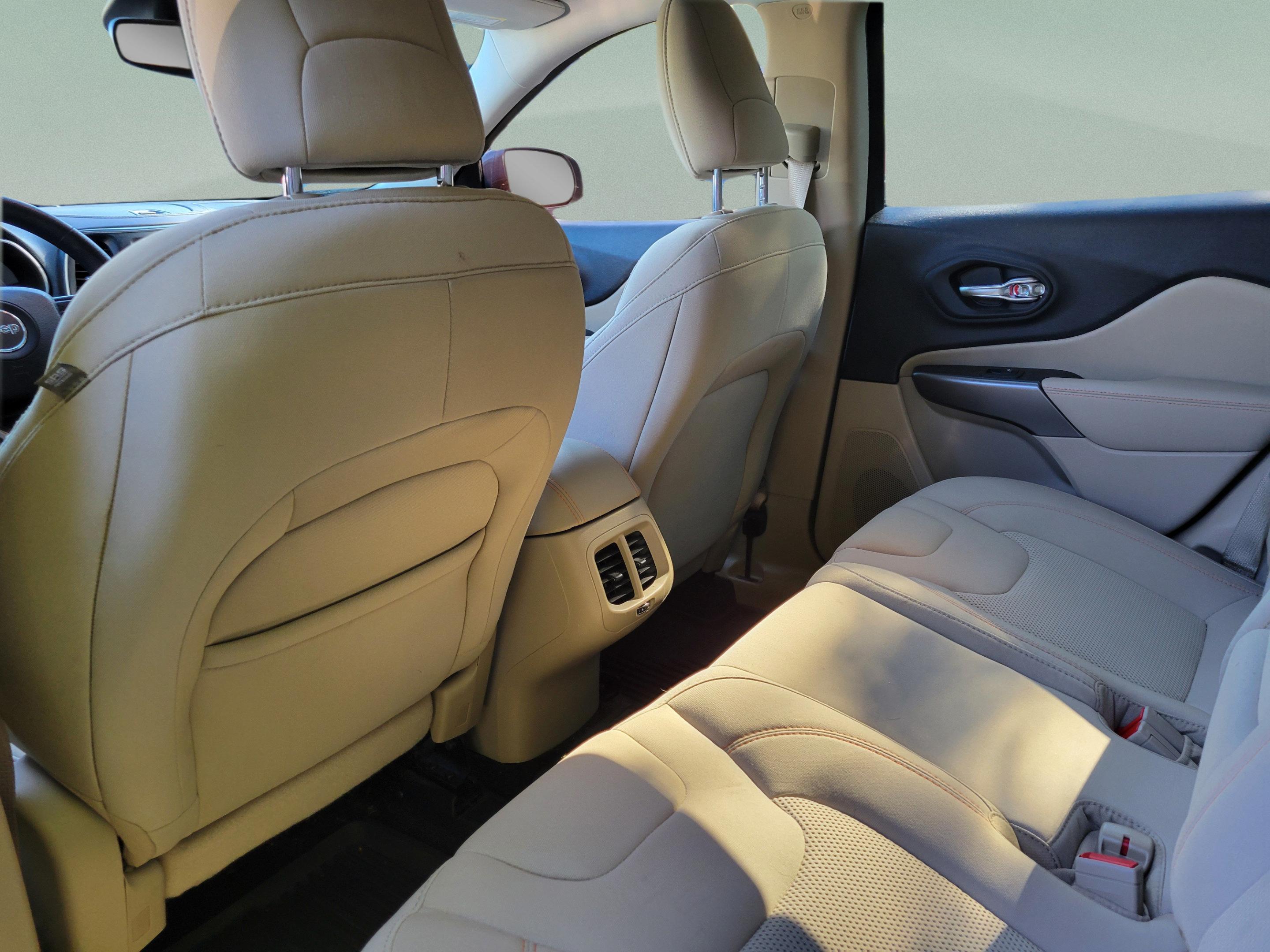 Certified 2021 Jeep Cherokee Latitude FWD image 5