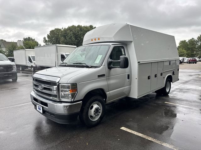 New 2026 Ford E-350 and Econoline 350 Super Duty w/ Power Equipment Group image 4