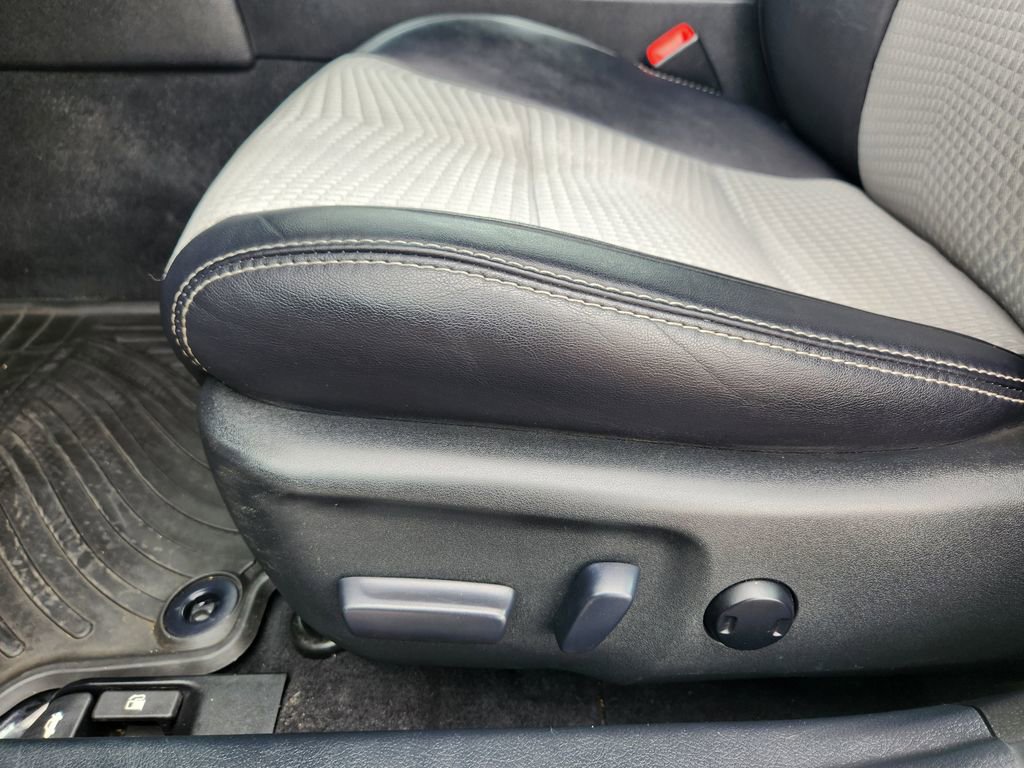 Used 2014 Toyota Camry SE FWD image 15