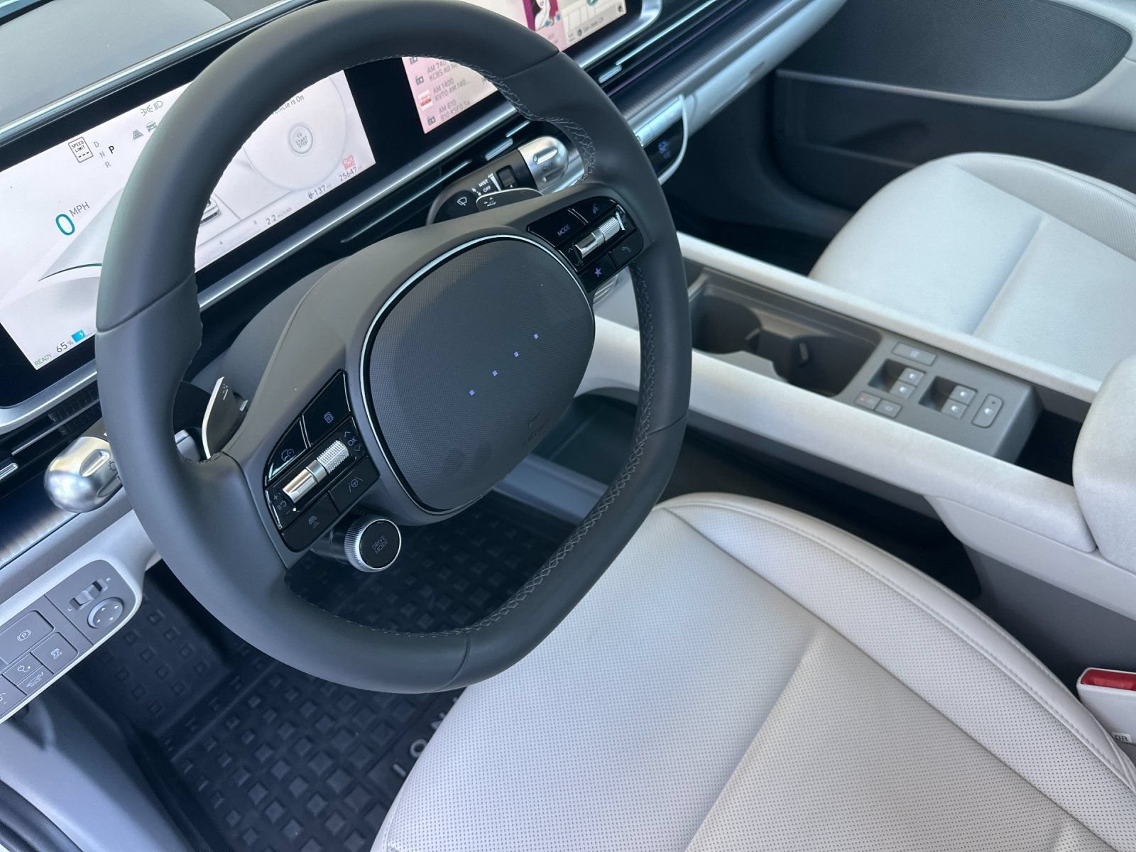 Used 2023 Hyundai Ioniq 6 SEL AWD/4WD image 10