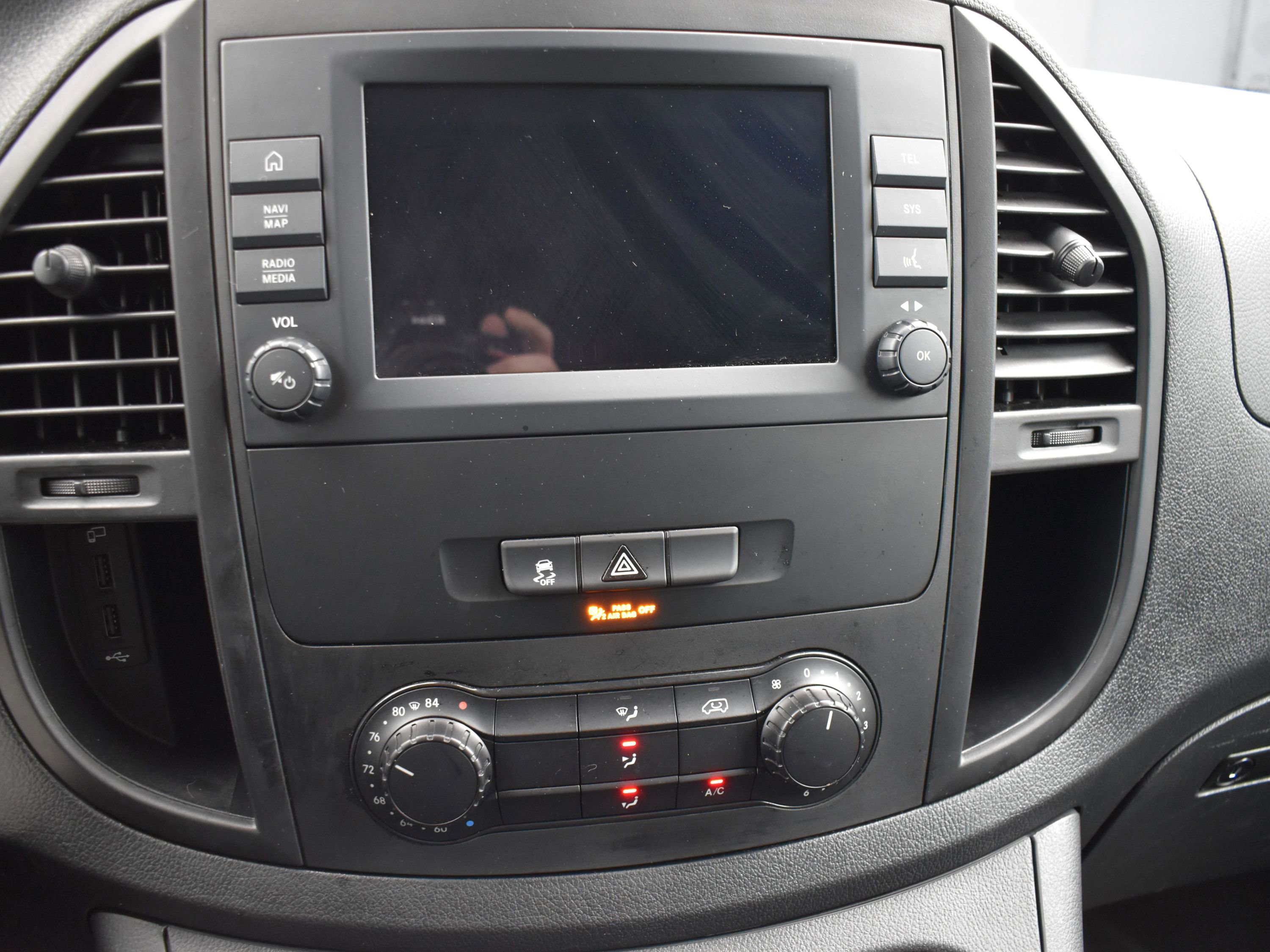 Used 2022 Mercedes-Benz Metris image 13