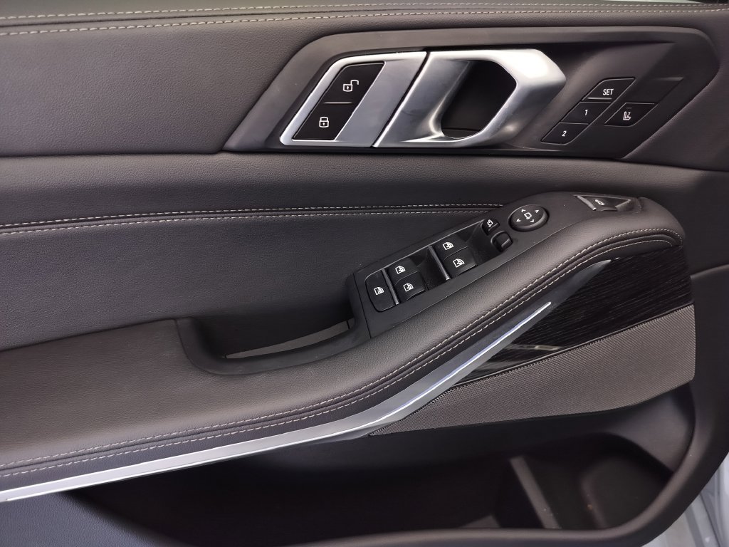 Certified 2026 BMW X5 M60i AWD/4WD image 7