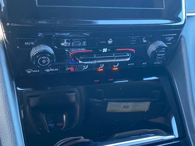 New 2025 Jeep Grand Cherokee Altitude AWD/4WD image 21