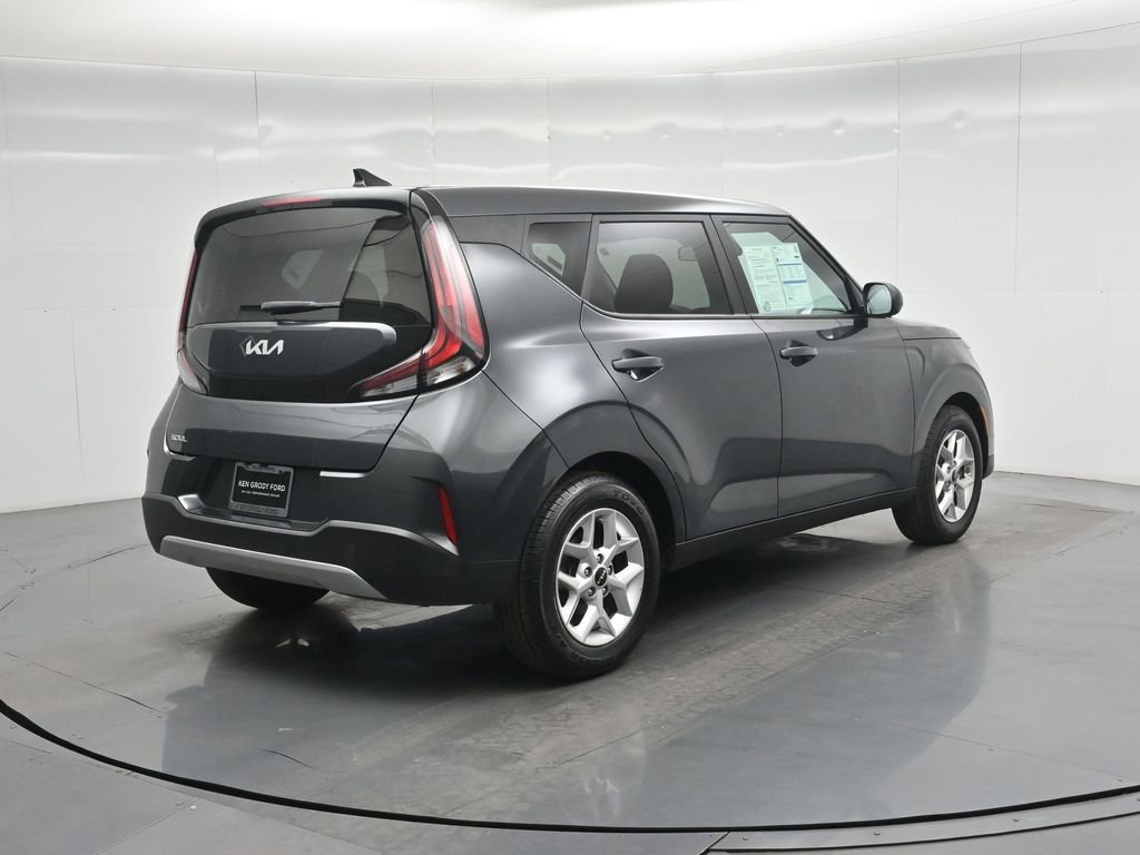 Used 2023 Kia Soul LX w/ Option Group 015 FWD image 26