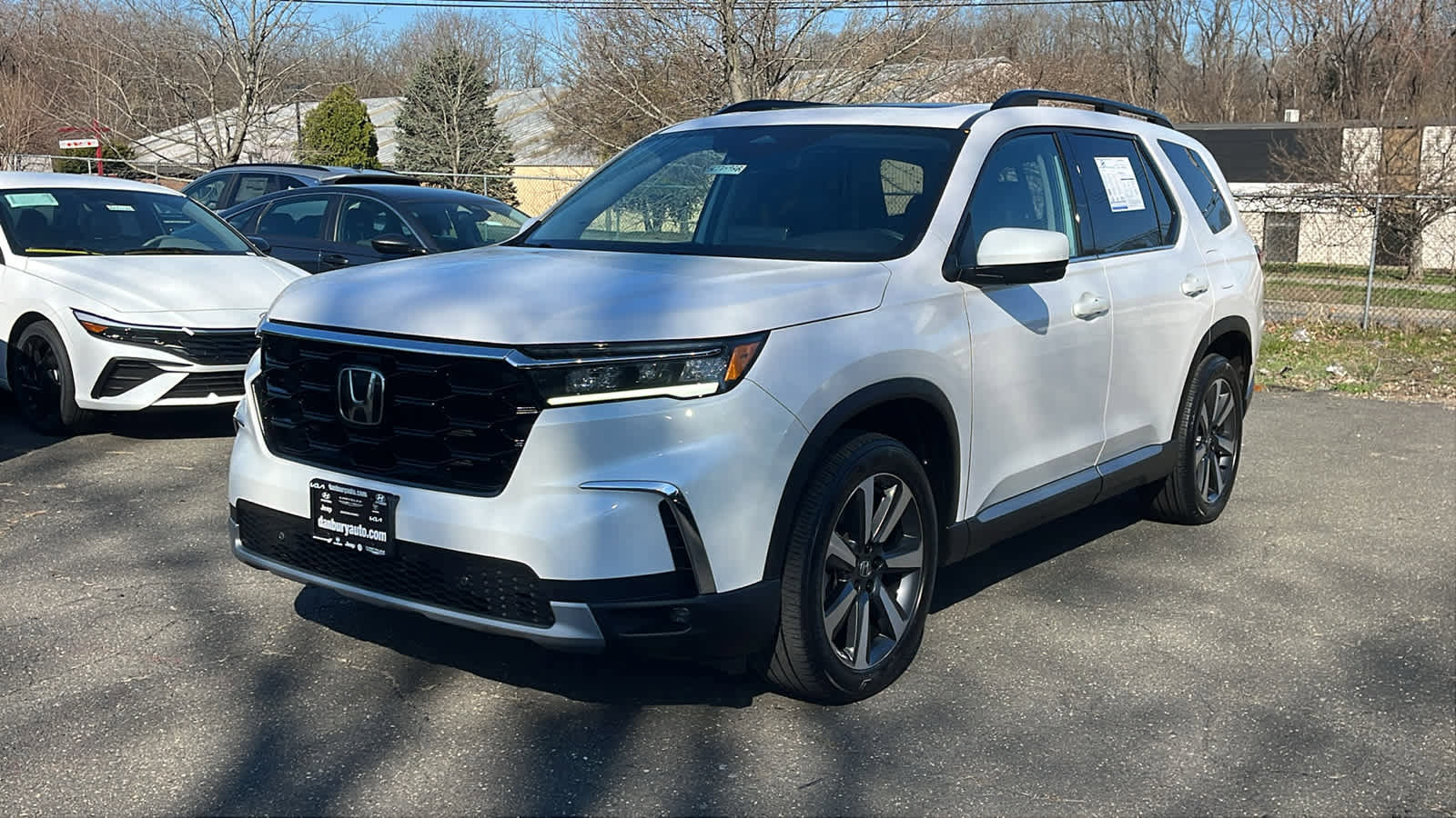 Used 2023 Honda Pilot Touring image 3