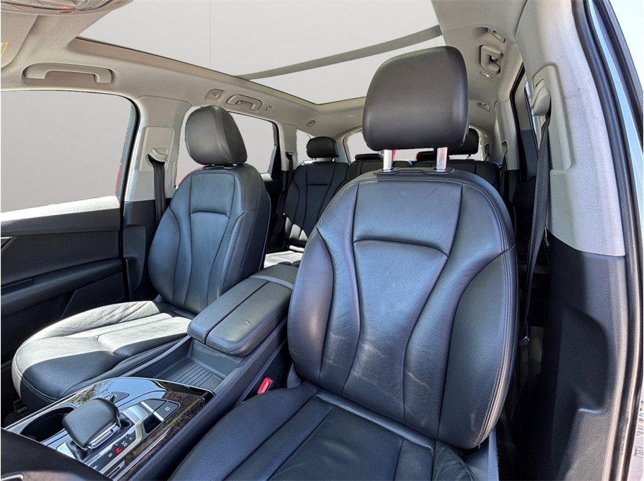 Used 2018 Audi Q7 3.0T Premium AWD/4WD image 19