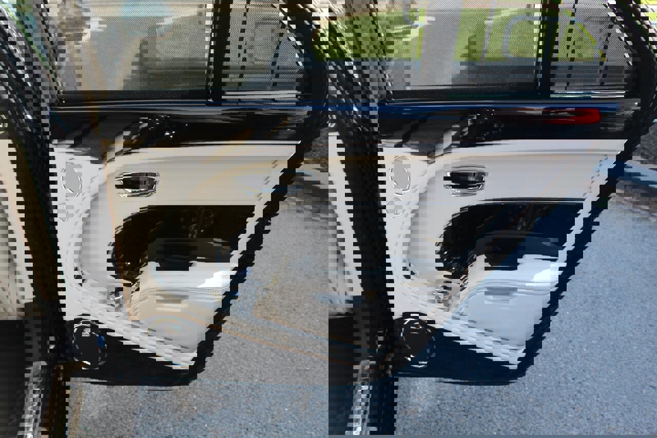 Used 2013 Bentley Mulsanne image 37