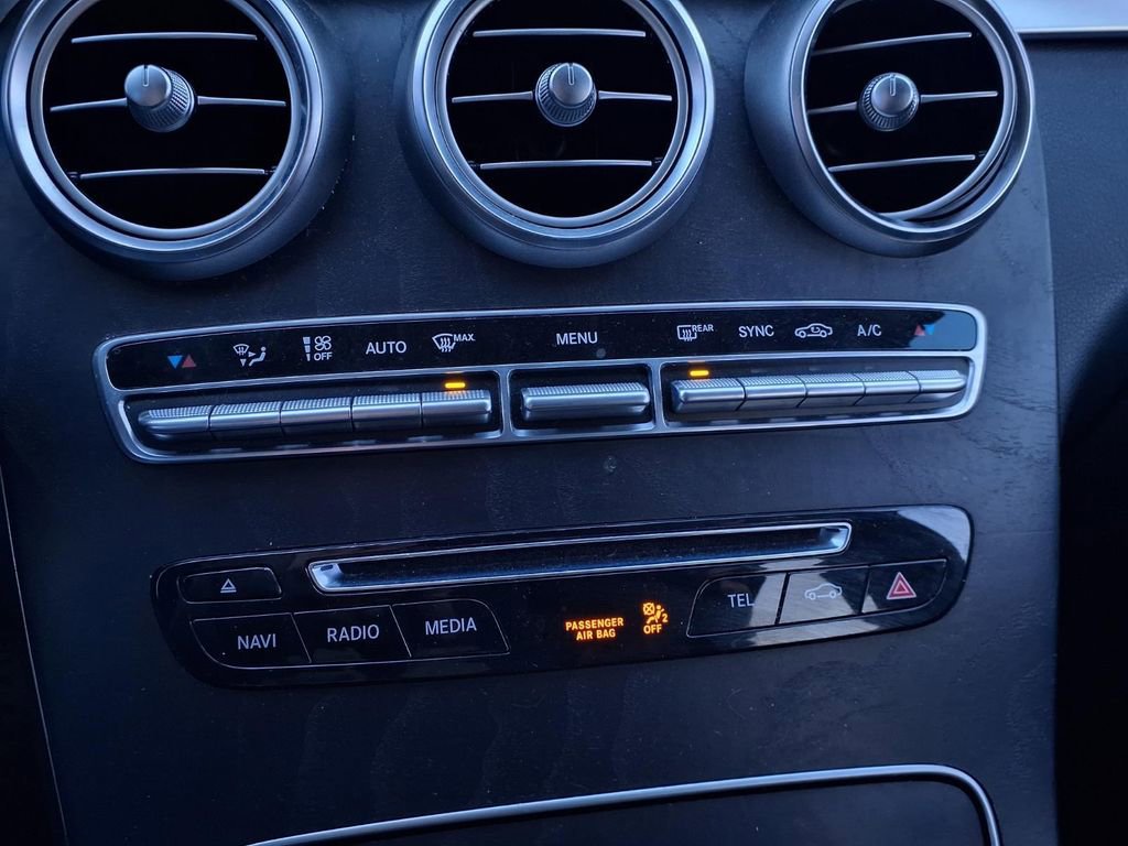 Used 2017 Mercedes-Benz GLC 300 4MATIC Coupe image 17