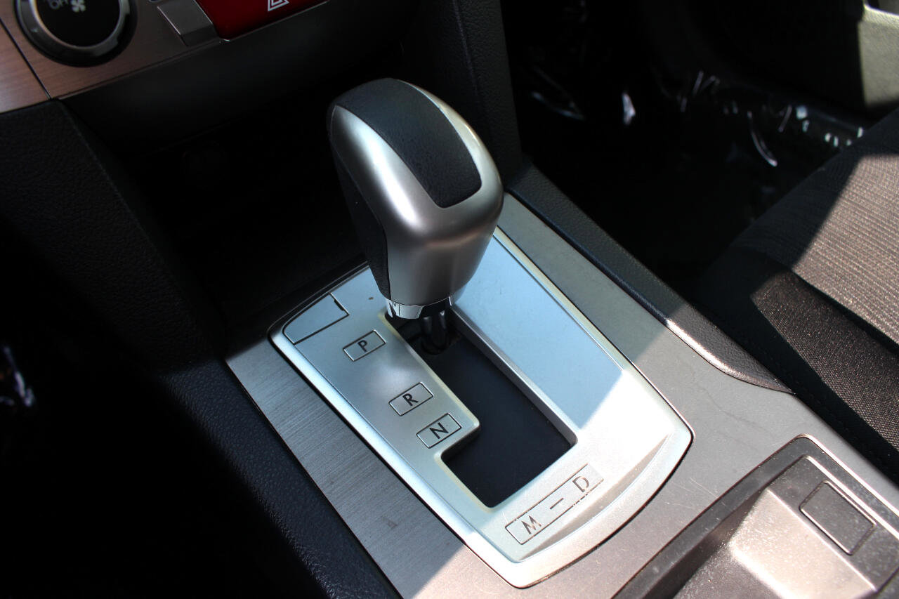 Used 2014 Subaru Outback 2.5i w/ Alloy Wheel Package image 24