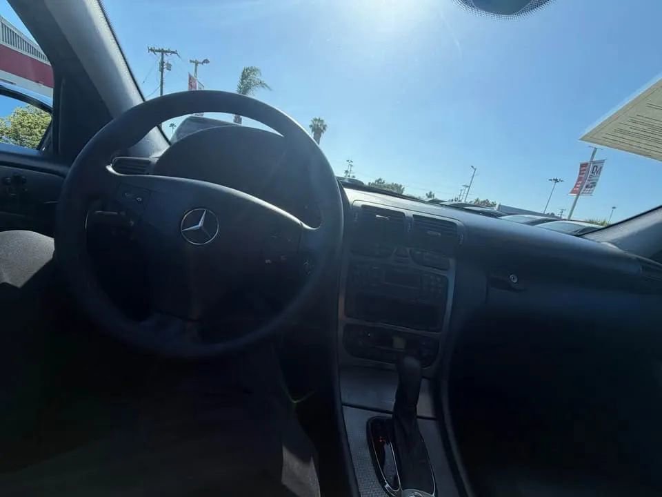 Used 2004 Mercedes-Benz C 320 Sedan image 6