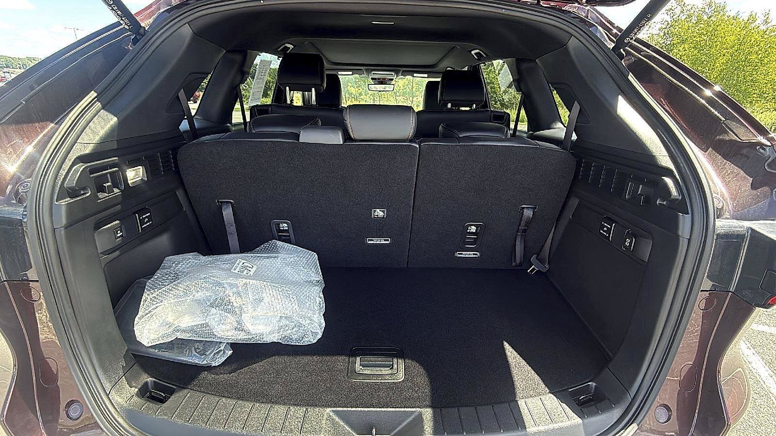 Certified 2025 MAZDA CX-90 Plug-In Hybrid w/ Premium Plus AWD/4WD image 22