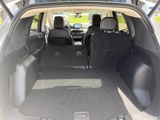 Used 2022 Ford Escape SEL w/ Technology Package FWD image 30
