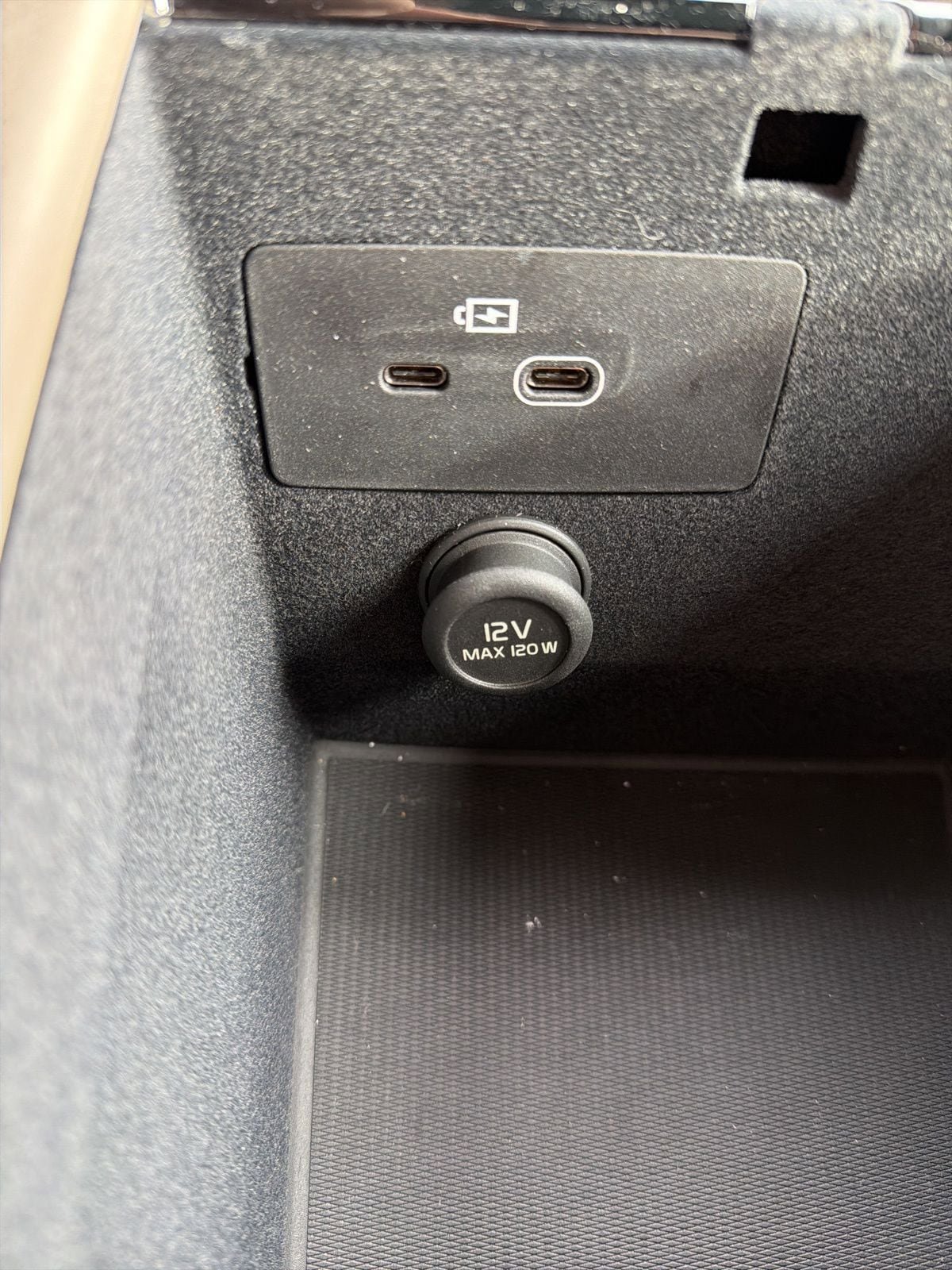 New 2026 Volvo XC90 B6 Core w/ Protection Package Premier image 53