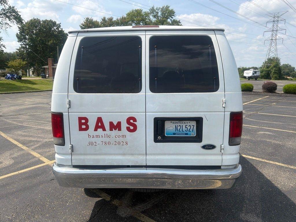 Used 2005 Ford E-350 and Econoline 350 XLT RWD image 4