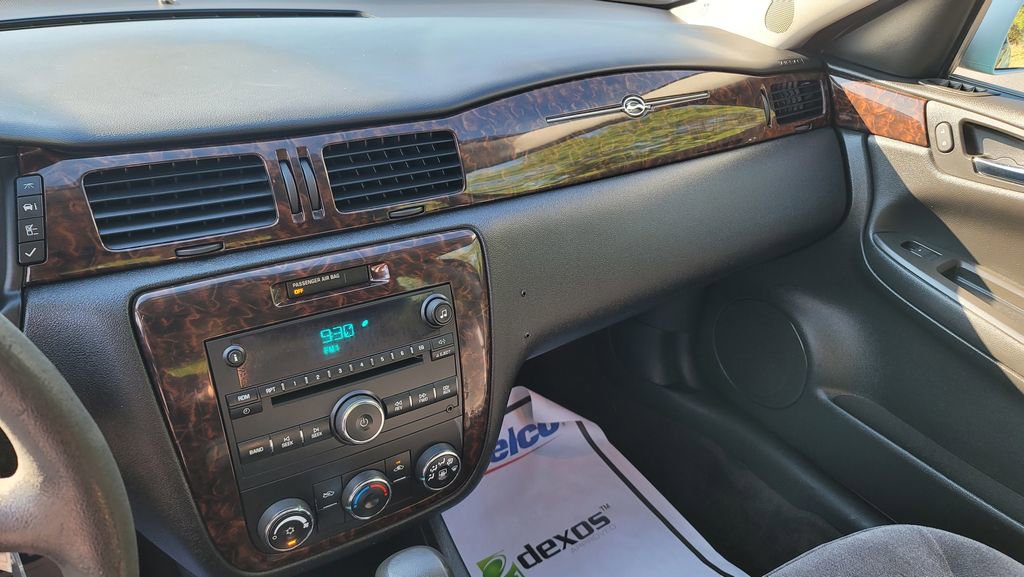 Used 2014 Chevrolet Impala LS image 21