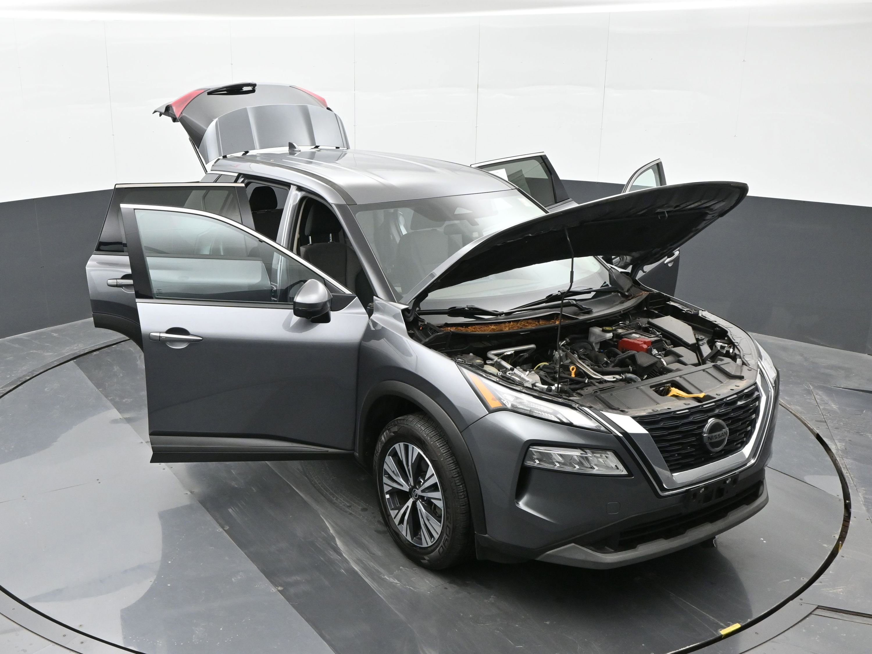Used 2021 Nissan Rogue SV image 45
