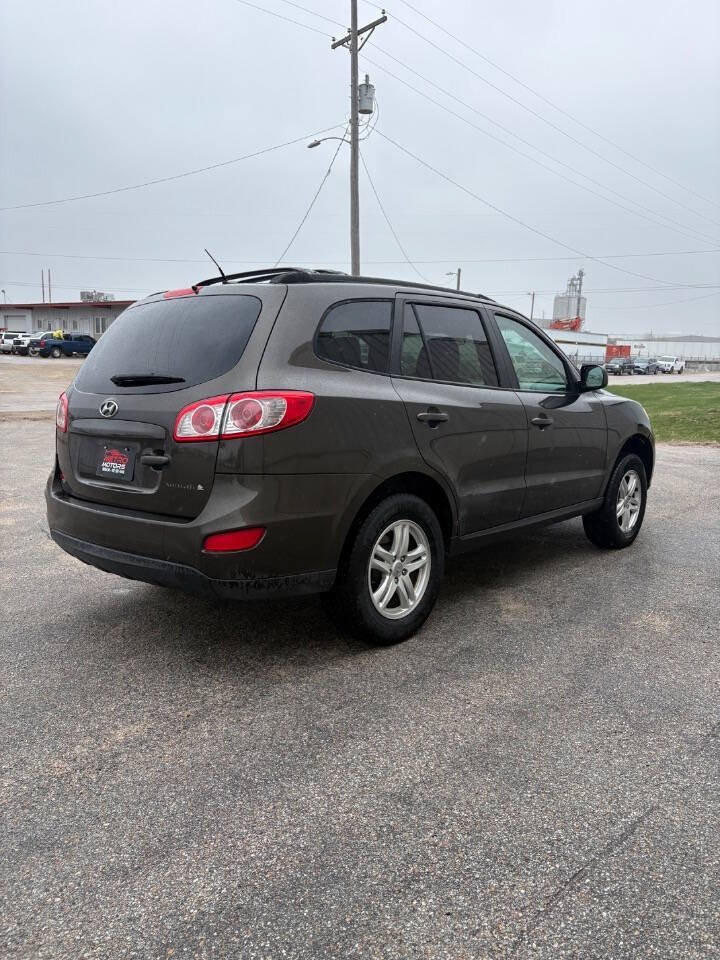Used 2011 Hyundai Santa Fe GLS FWD image 5