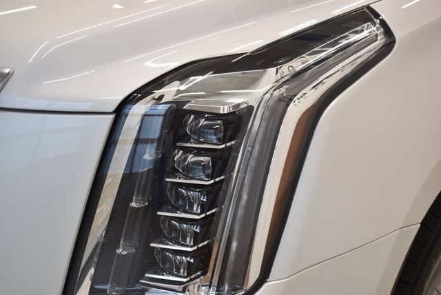 Used 2017 Cadillac Escalade ESV Premium Luxury AWD/4WD image 15