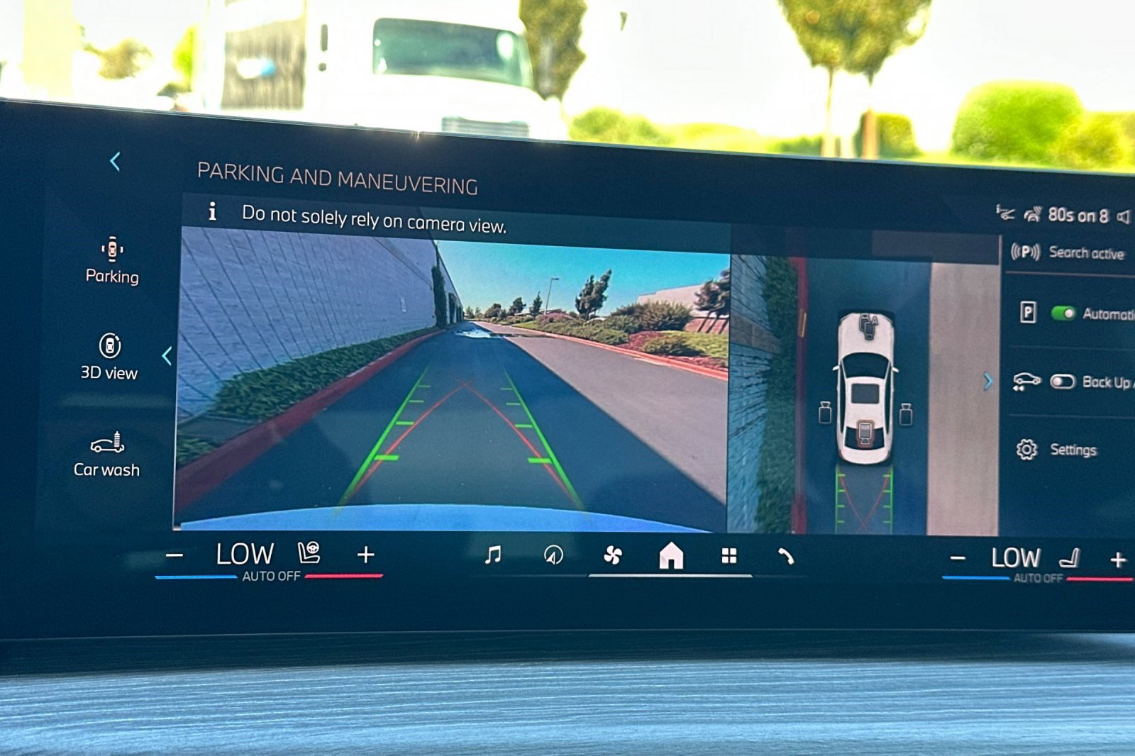 Used 2025 BMW 330i Sedan w/ Premium Package image 25