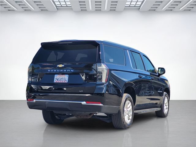 Used 2026 Chevrolet Suburban LT w/ Comfort Package AWD/4WD image 4