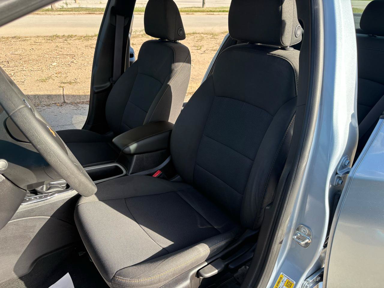 Used 2017 Chevrolet Cruze LS FWD image 29