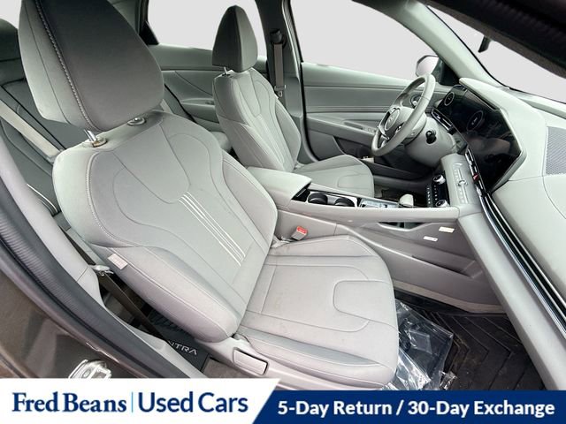 Used 2024 Hyundai Elantra SEL w/ Convenience Package image 29