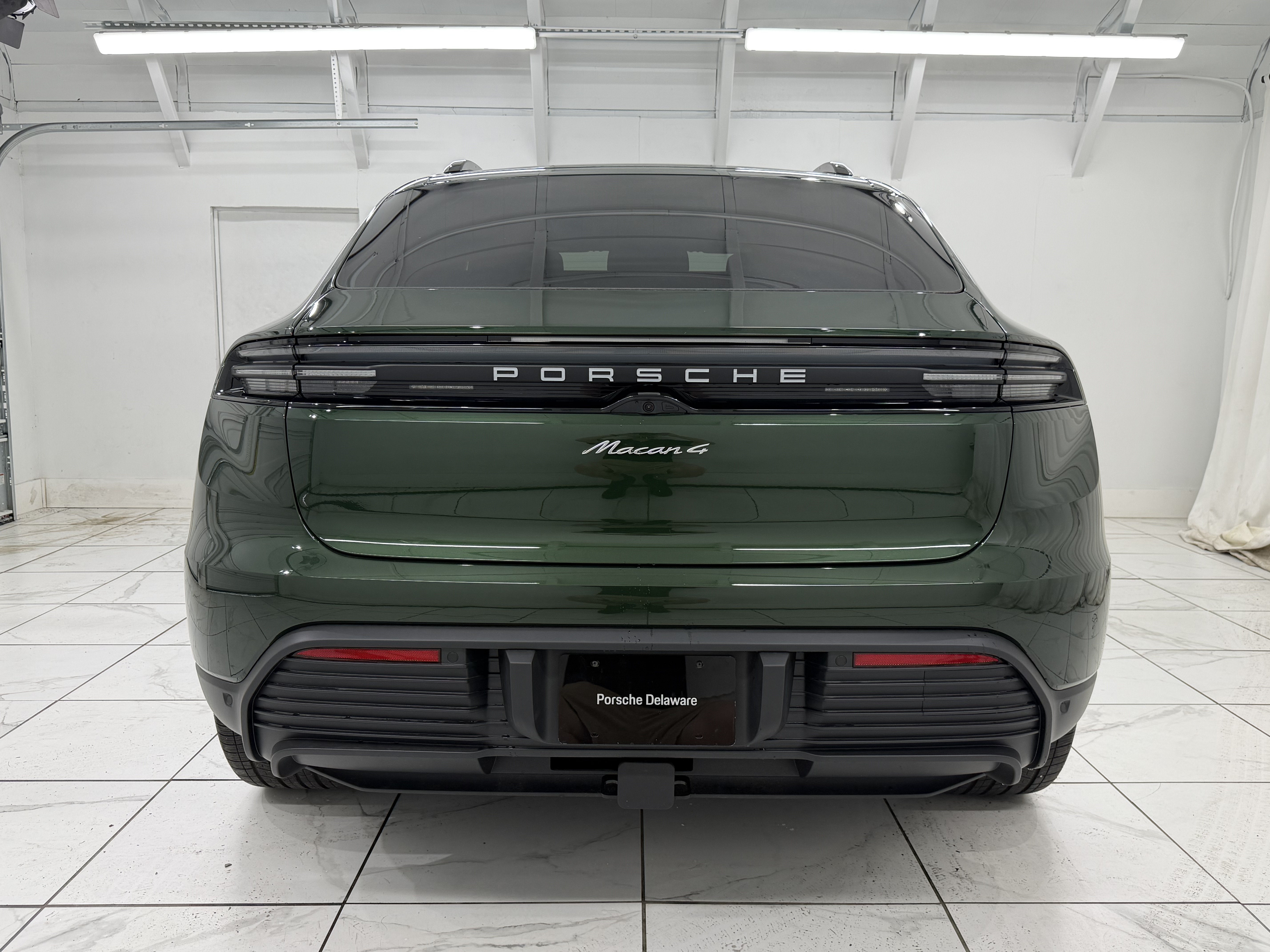 New 2026 Porsche Macan 4 Electric AWD/4WD image 13