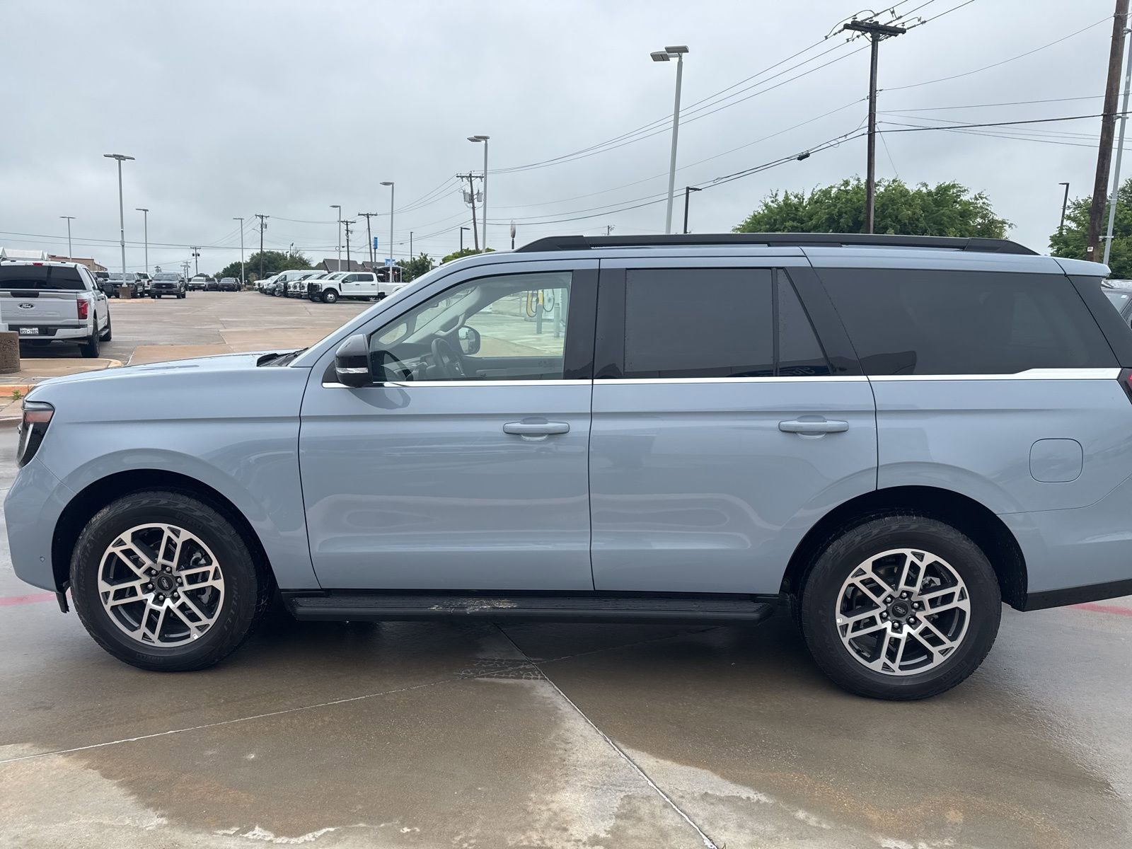 Used 2025 Ford Expedition Active image 6