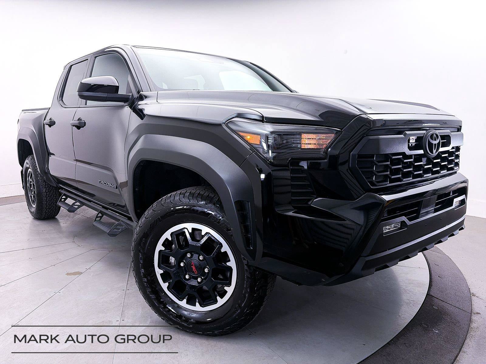 Used 2025 Toyota Tacoma TRD Off-Road AWD/4WD image 1