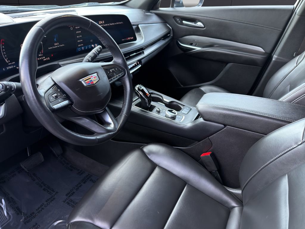 Used 2024 Cadillac XT4 Premium Luxury AWD/4WD image 12