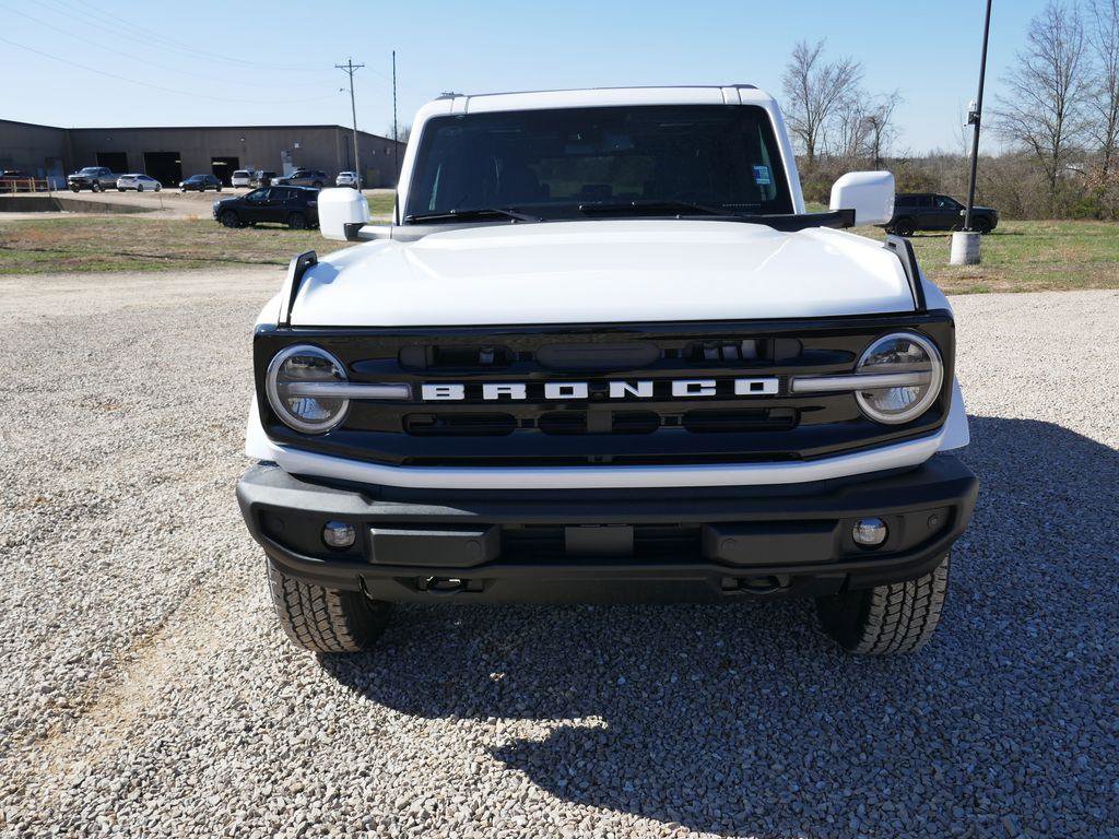 New 2026 Ford Bronco Outer Banks image 9