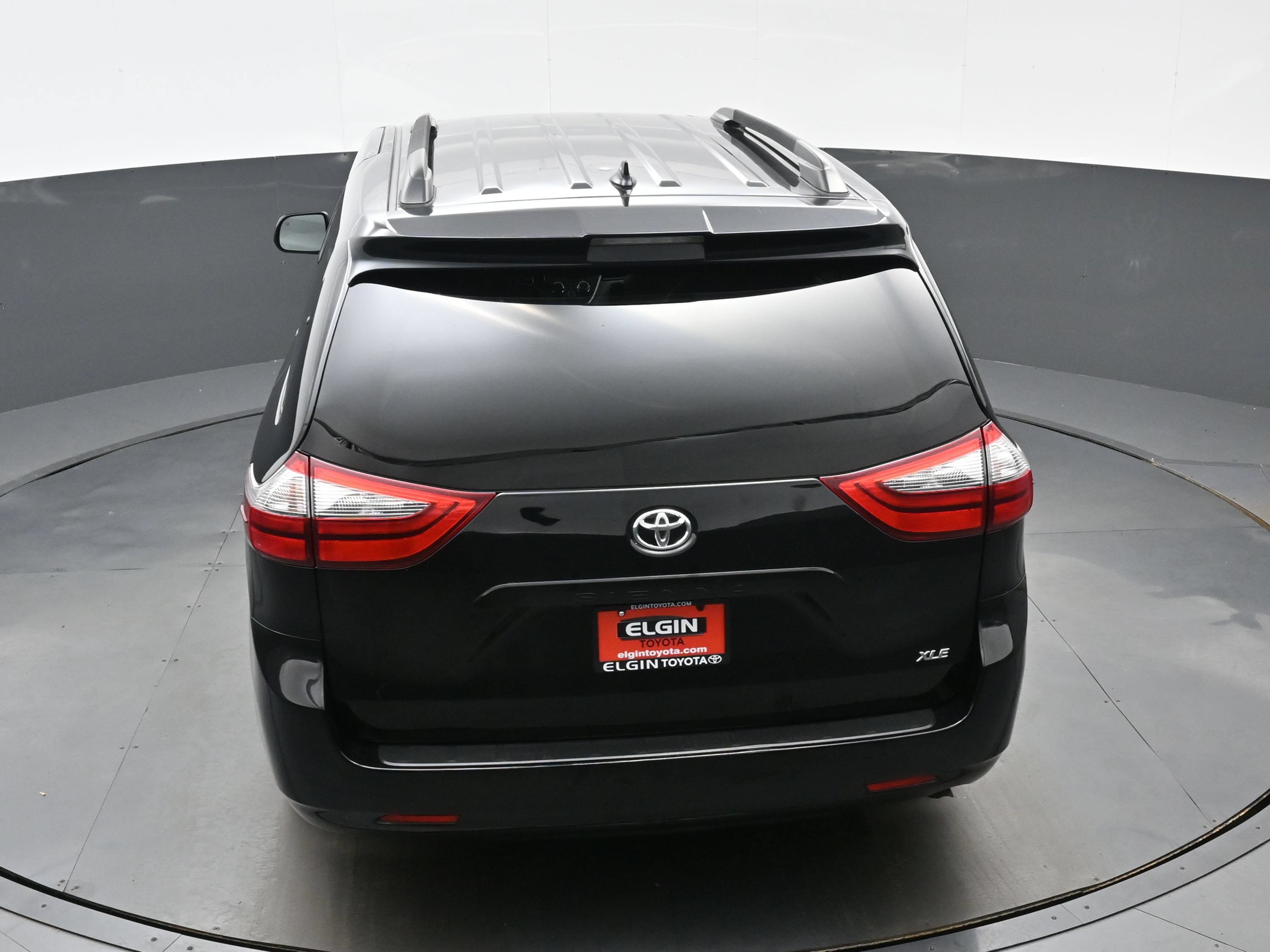 Used 2020 Toyota Sienna XLE FWD image 38