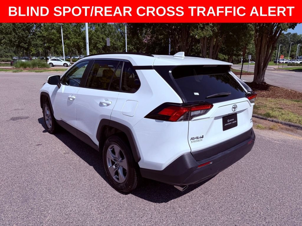 Used 2025 Toyota RAV4 XLE AWD/4WD image 5