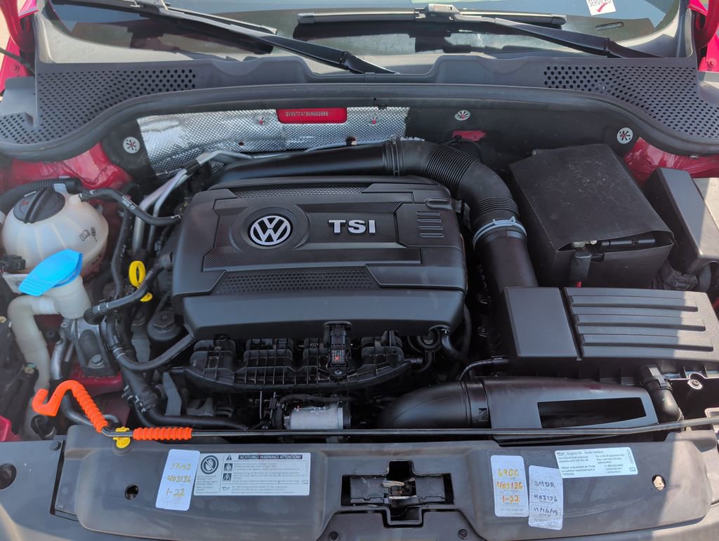 Used 2014 Volkswagen Beetle R-Line FWD image 21