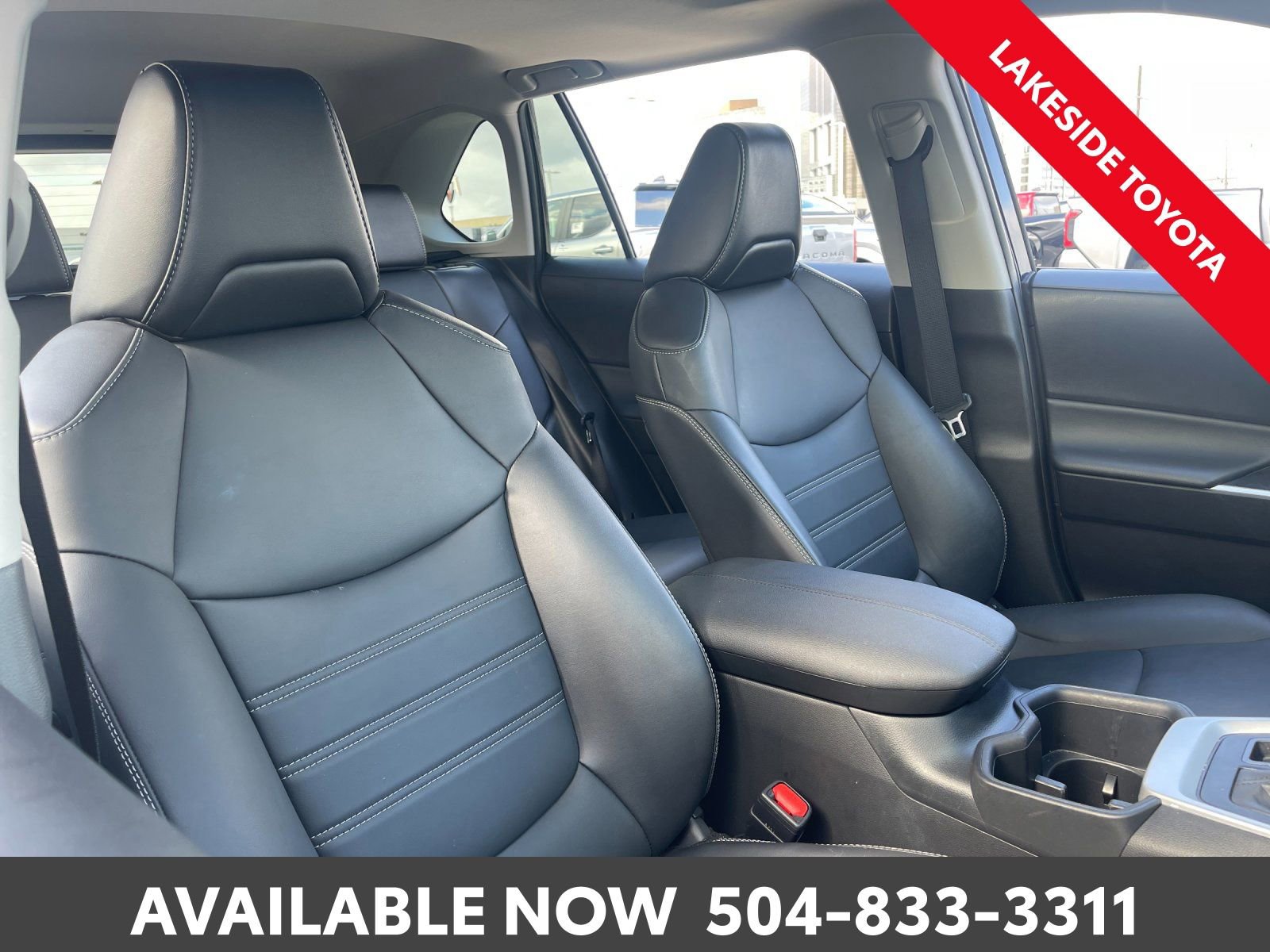 Used 2023 Toyota RAV4 XLE Premium image 15