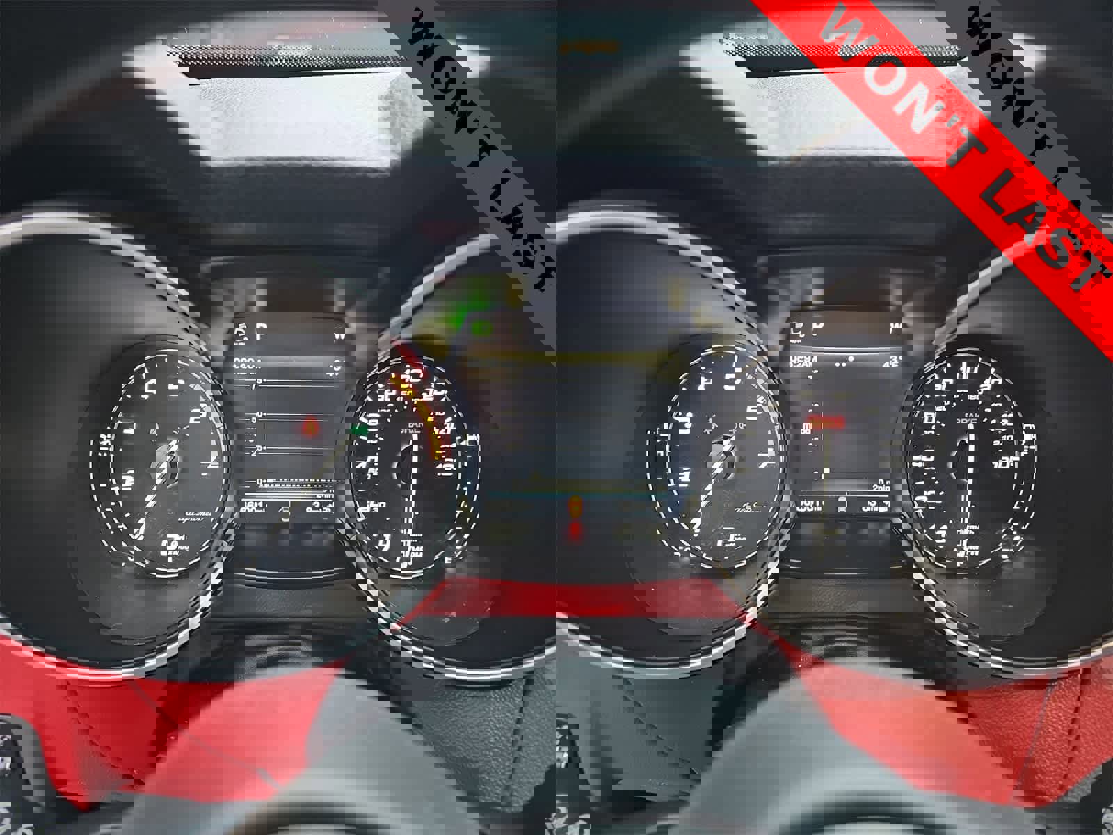 Used 2019 Alfa Romeo Stelvio w/ Nero Edizione image 21