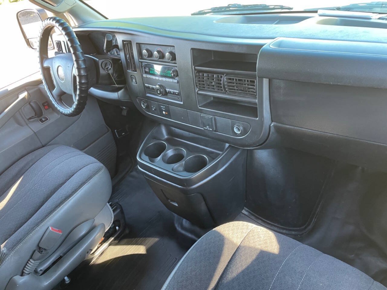 Used 2019 GMC Savana 2500 w/ Driver Convenience Package RWD image 13