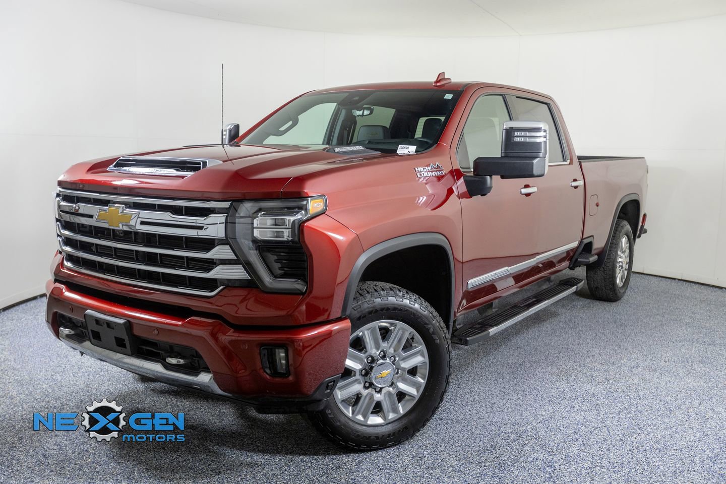 Used 2025 Chevrolet Silverado 2500 High Country w/ Technology Package image 3