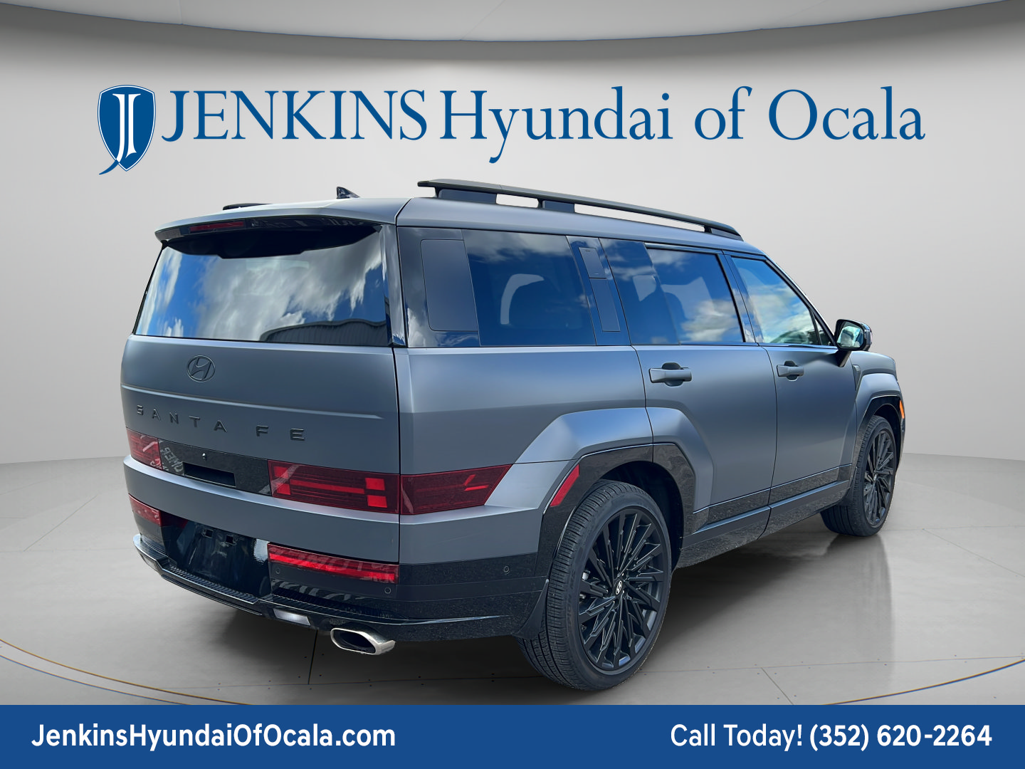Used 2025 Hyundai Santa Fe Calligraphy FWD image 3